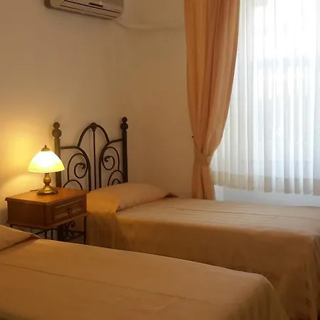 Ege Hotel 3*